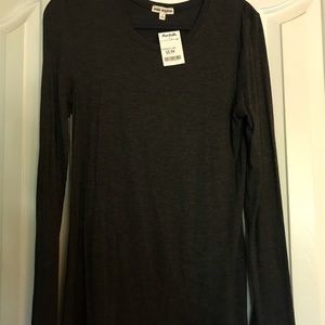 Loose gray long sleeve